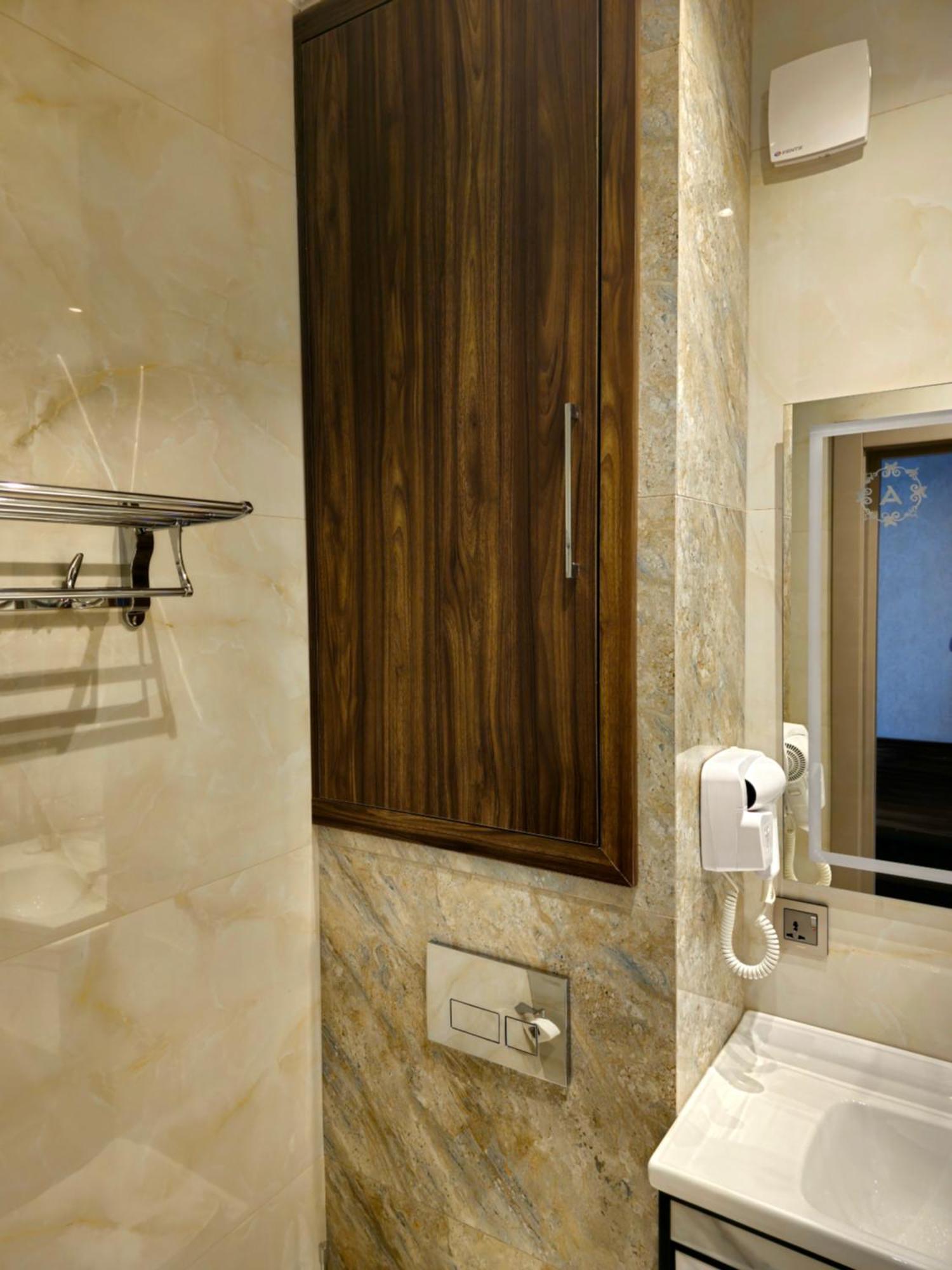 Hotel Ayni Dushanbe Habitación foto