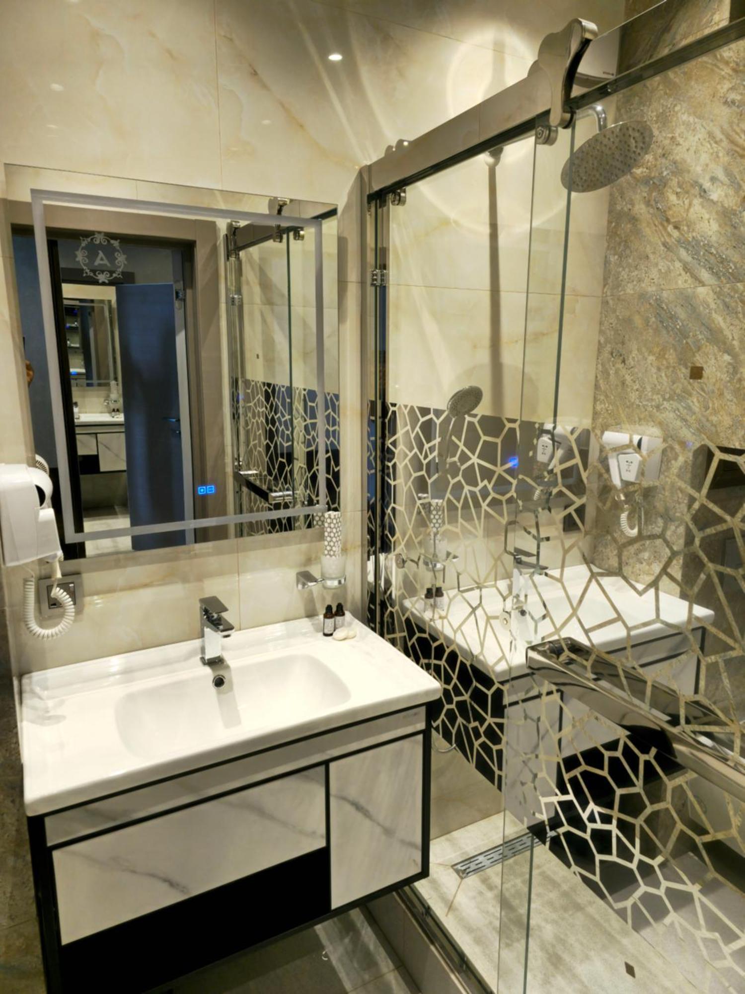Hotel Ayni Dushanbe Habitación foto